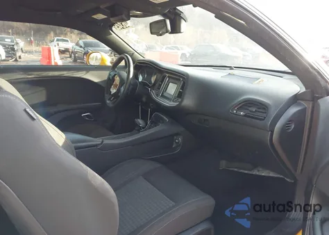 2019 Dodge Challenger Sxt z USA, uszkodzony, nr VIN 2C3CDZAG1KH529042